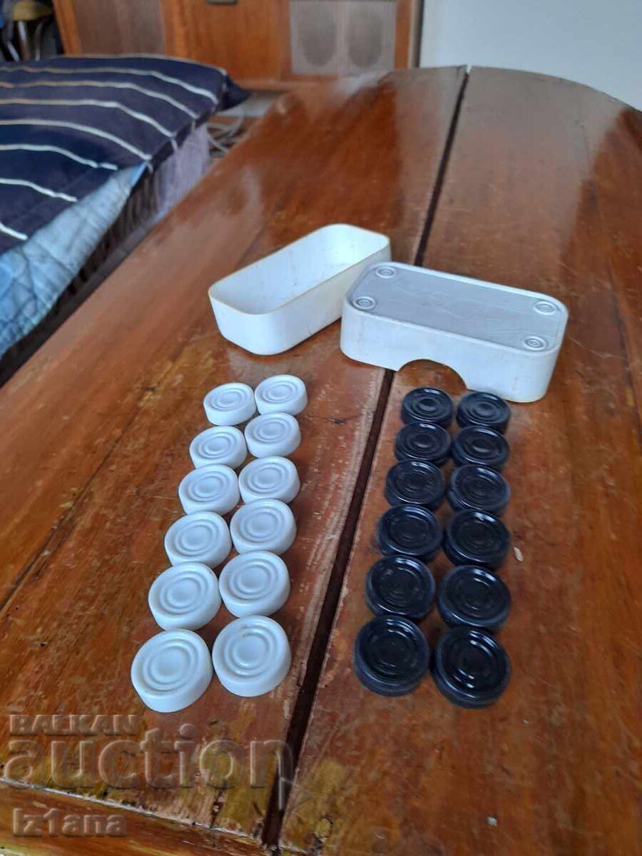 Livrarea Pulovere vechi pentru Șah