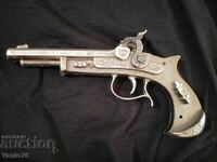 Derringer Pistol
