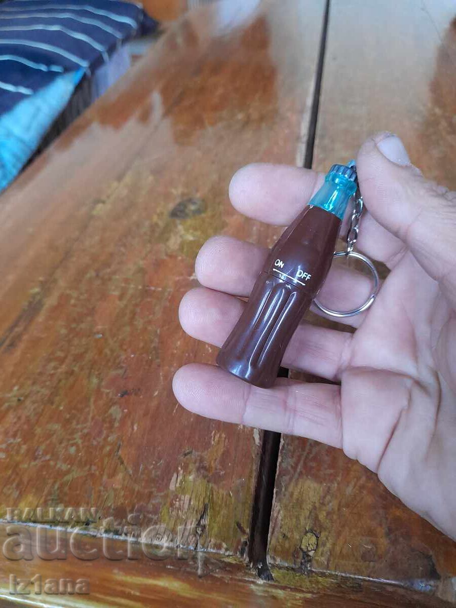 Auction Vintage Coca-Cola Keychain Flashlight Auction Vintage Coca-Cola Keychain Flashlight