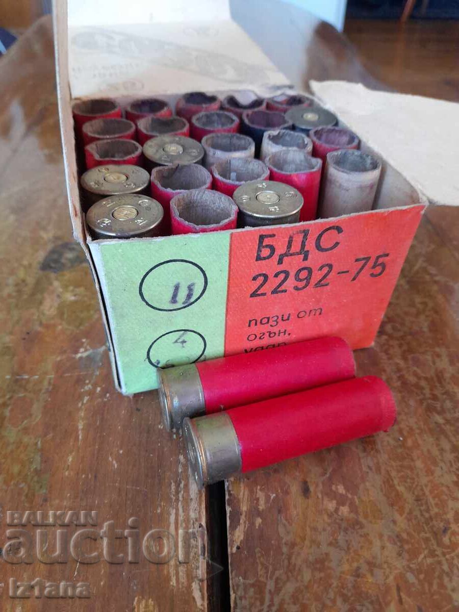 Delivery of Old box of hunting cartridges Sokol, shells Delivery of Old box of hunting cartridges Sokol, shells