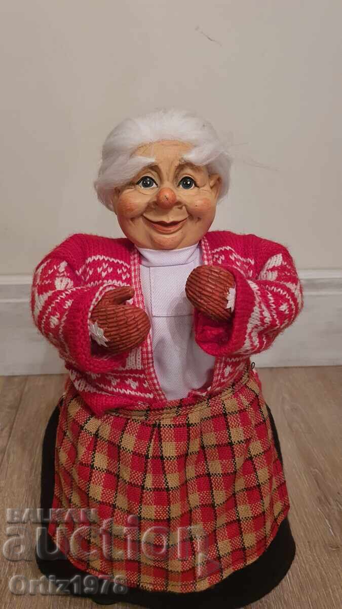 Licitație Bebe Paul Bonner, Norvegia – bunica de Crăciun cu sprâncene imense Licitație Bebe Paul Bonner, Norvegia – bunica de Crăciun cu sprâncene imense