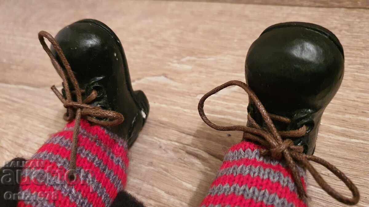 Bebe Paul Bonner, Norvegia – bunica de Crăciun cu sprâncene imense - 7 Bebe Paul Bonner, Norvegia – bunica de Crăciun cu sprâncene imense - 7