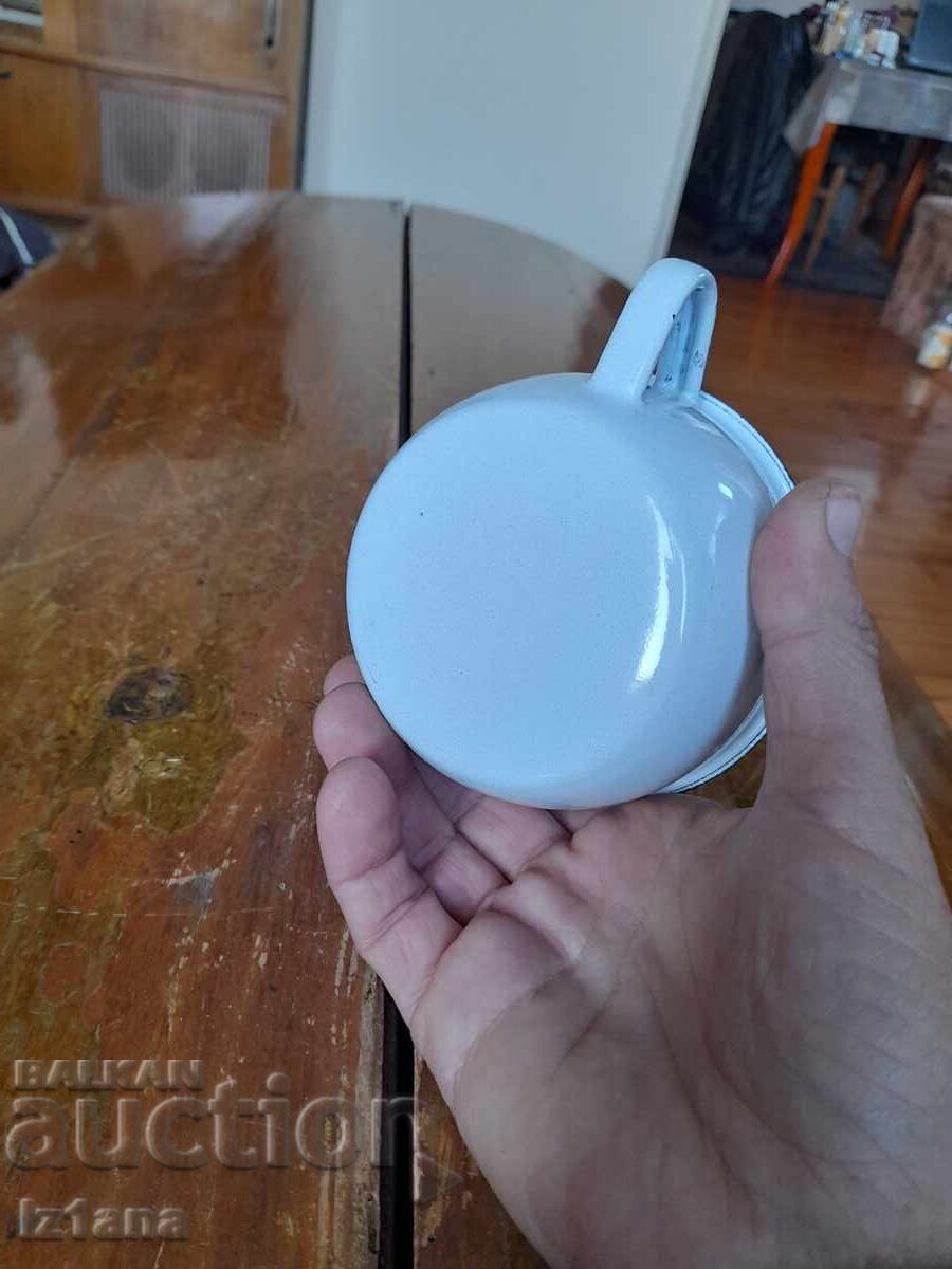 Доставка на Старо емайлирано канче,чаша