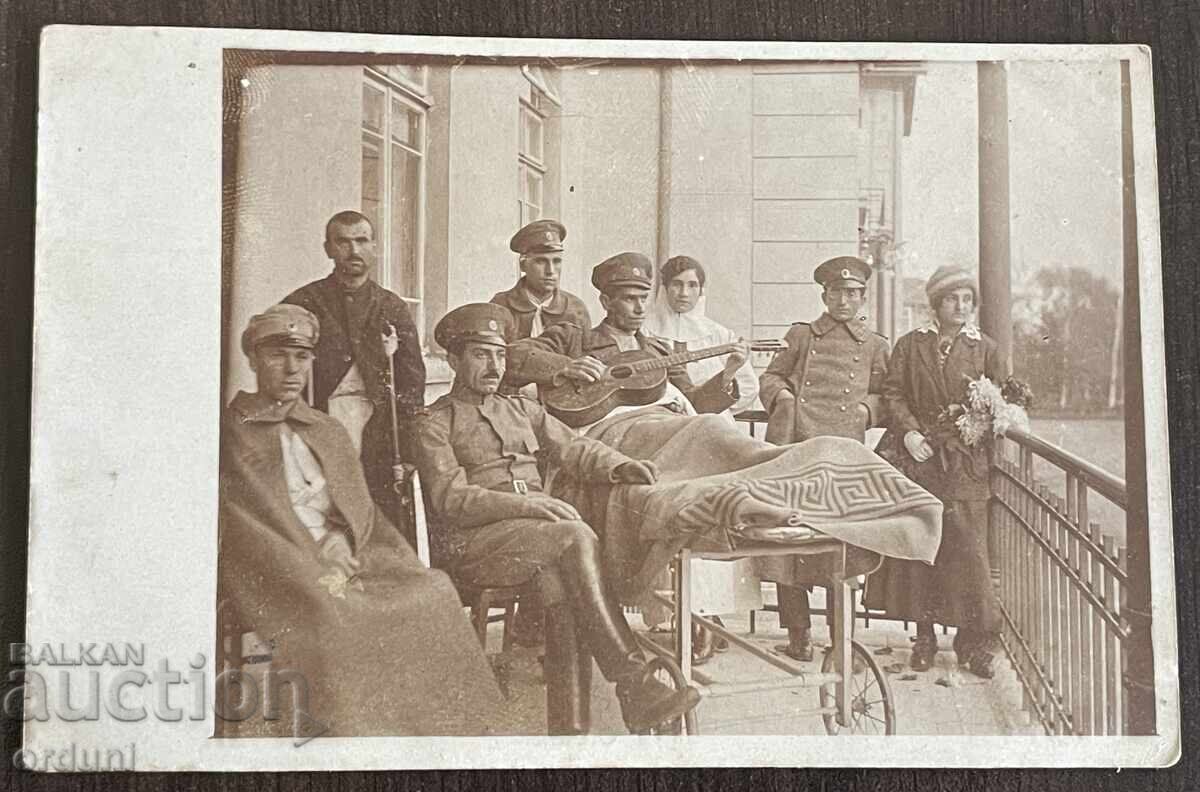 5162 Tsarstvo Bŭlgariya ofitseri răniți spitalul Crucii Roșii 1918g 5162 Tsarstvo Bŭlgariya ofitseri răniți spitalul Crucii Roșii 1918g