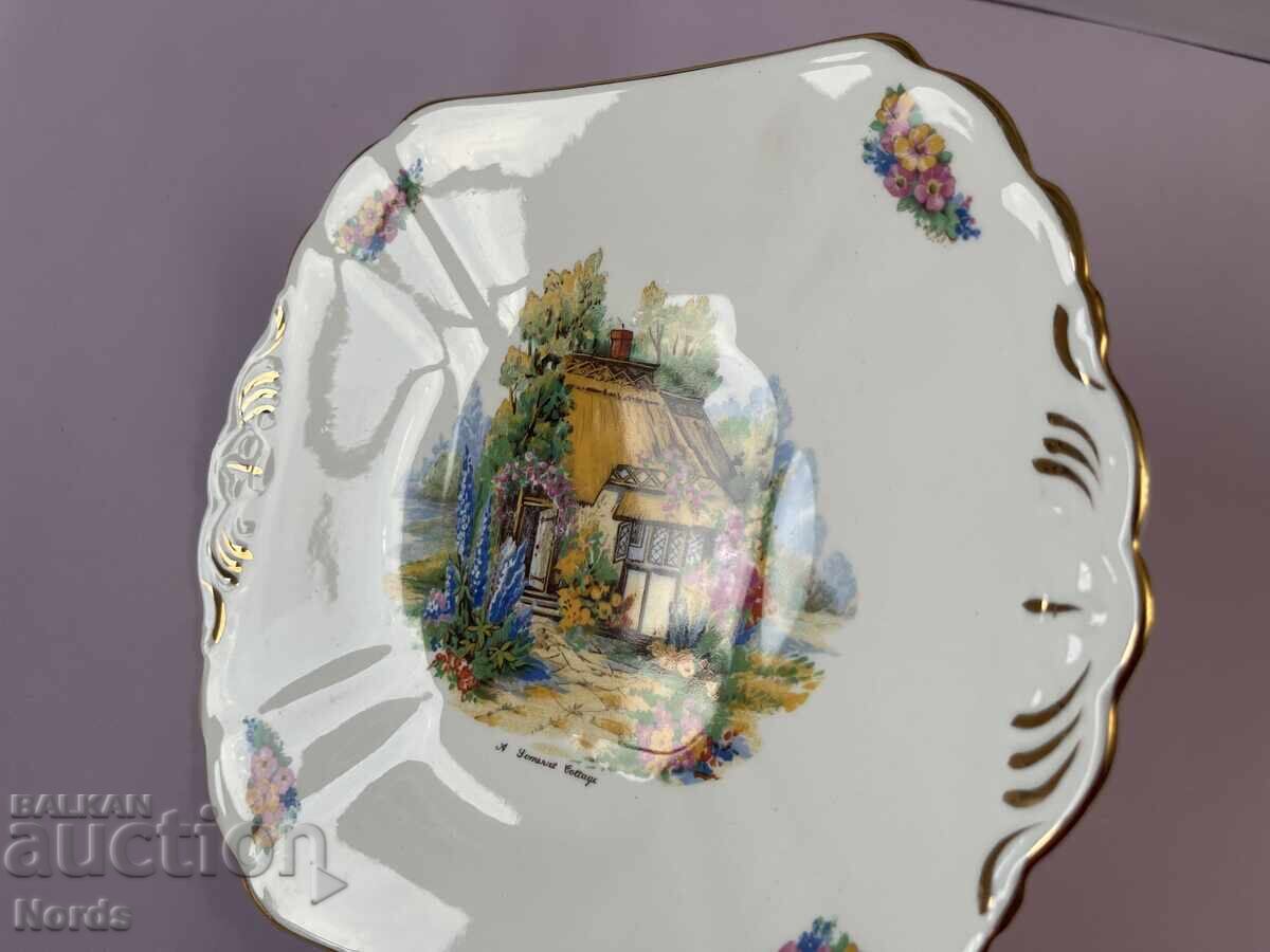 Delivery of Beautiful English plate Delivery of Beautiful English plate