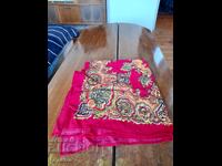 Παλιό μαντήλι στο κεφάλι