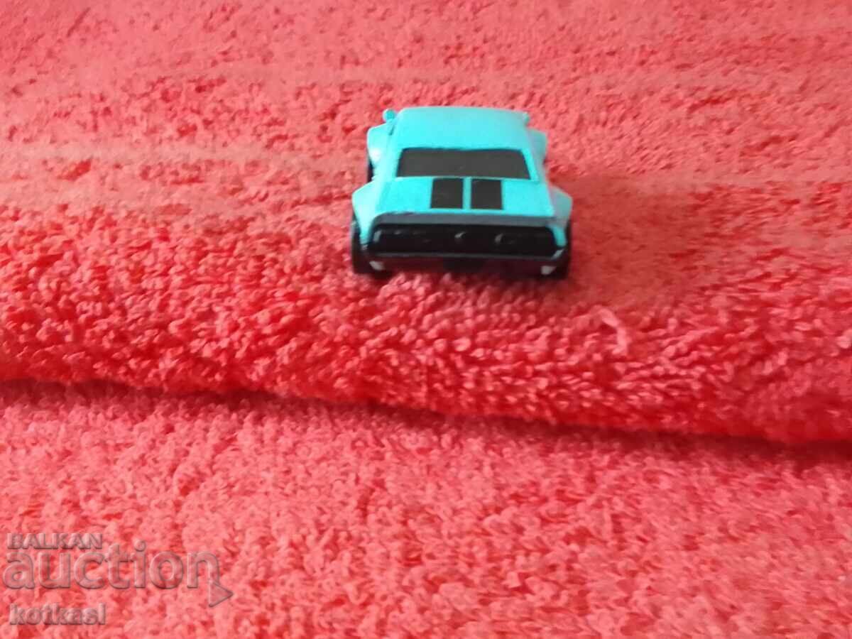 Small metal old car Ford Maverick HOT WHEELS - 5 Small metal old car Ford Maverick HOT WHEELS - 5