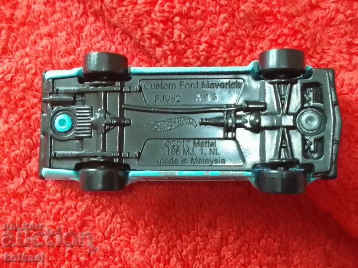 Small metal old car Ford Maverick HOT WHEELS - 6 Small metal old car Ford Maverick HOT WHEELS - 6