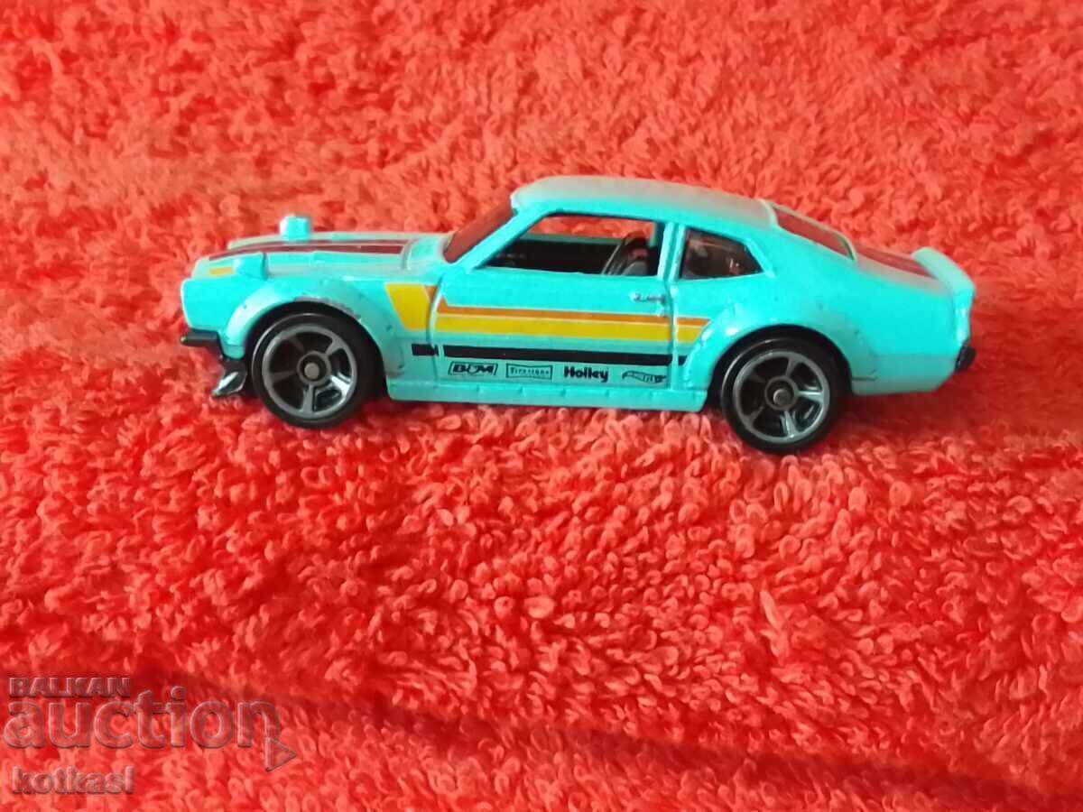Small metal old car Ford Maverick HOT WHEELS