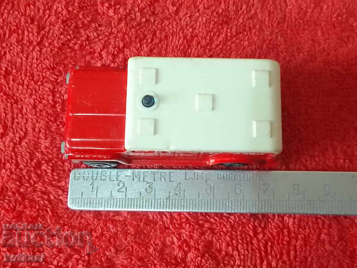 Vechi mașină Jeep din metal 1978 MACHBOX ENGLAND LESNEY Model cu preț 21.50 BGN | € 10.99