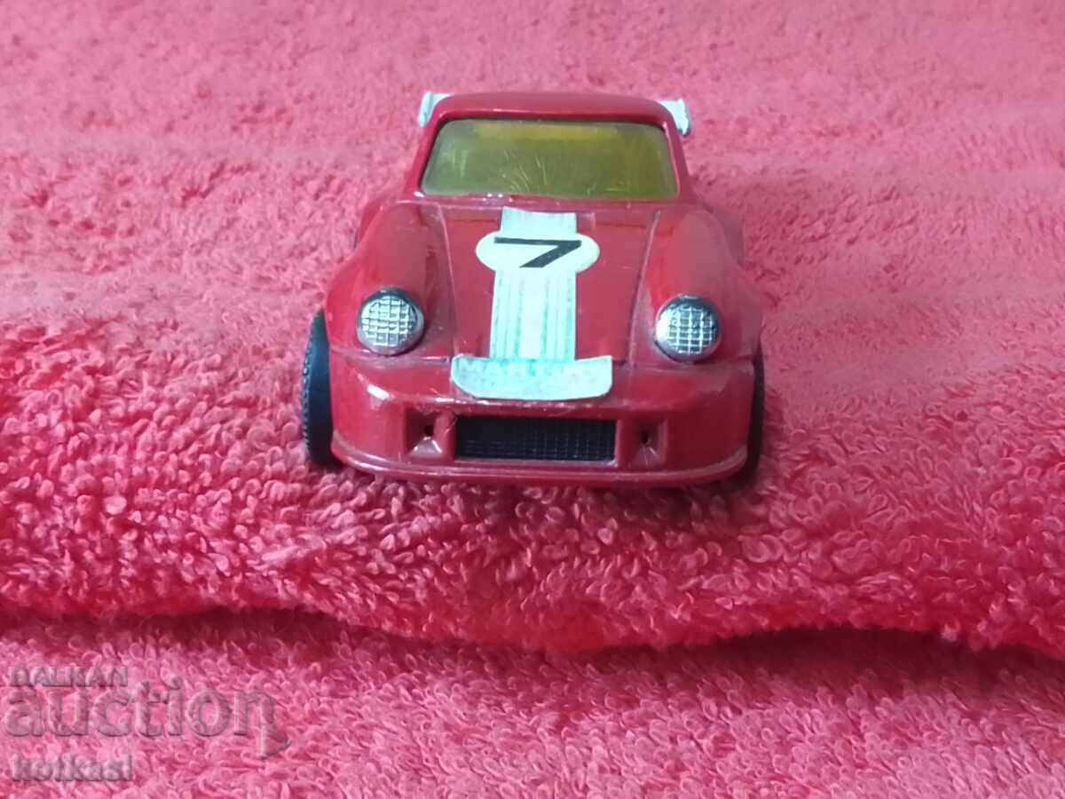 Delivery of Old, massive metal car PORSCHE HONG KONG