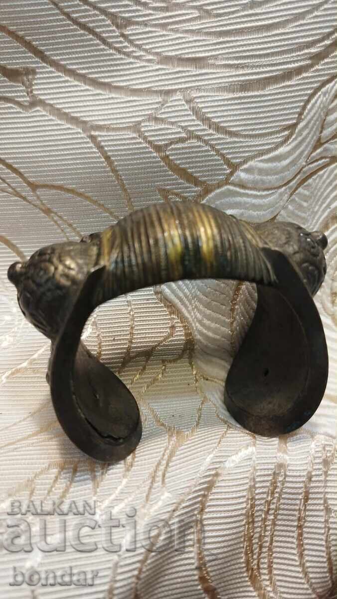 Licitație Bratara renascentista cu prastia