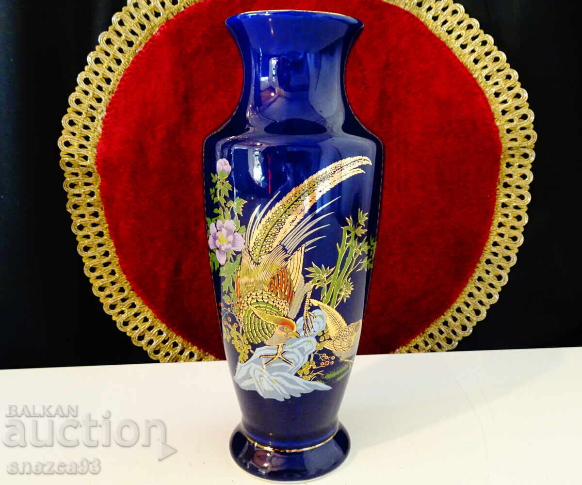 Japanese porcelain vase, gold, pheasants, cobalt