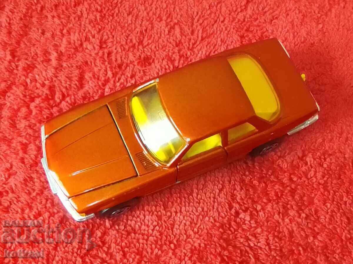Excellent Mercedes 1974 SLC MATCHBOX ENGLAND LESNEY Excellent Mercedes 1974 SLC MATCHBOX ENGLAND LESNEY