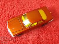 Excellent Mercedes 1974 SLC MATCHBOX ENGLAND LESNEY