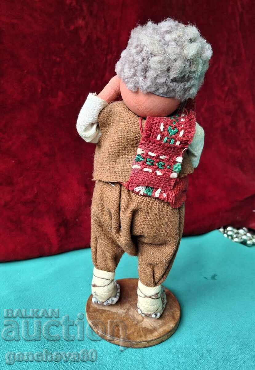 Auction Ethnic old Bulgarian doll Auction Ethnic old Bulgarian doll
