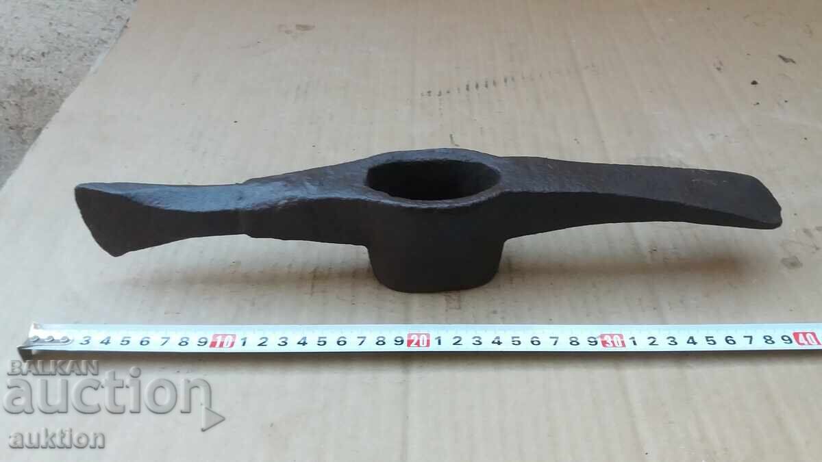 MASSIVE PICK - AX cu preț 12.99 BGN | € 6.64 MASSIVE PICK - AX cu preț 12.99 BGN | € 6.64