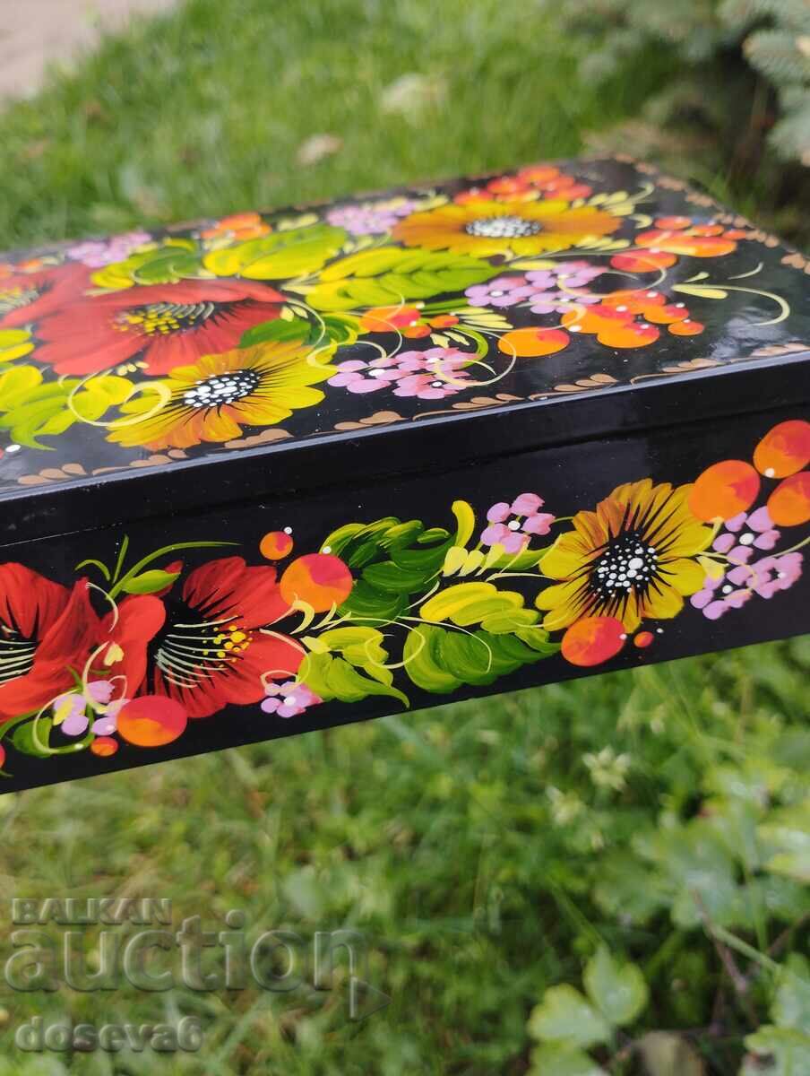 Cutie/șkatulă din lemn suvenir. Pictură Kiev cu preț 45.00 BGN | € 23.01 Cutie/șkatulă din lemn suvenir. Pictură Kiev cu preț 45.00 BGN | € 23.01