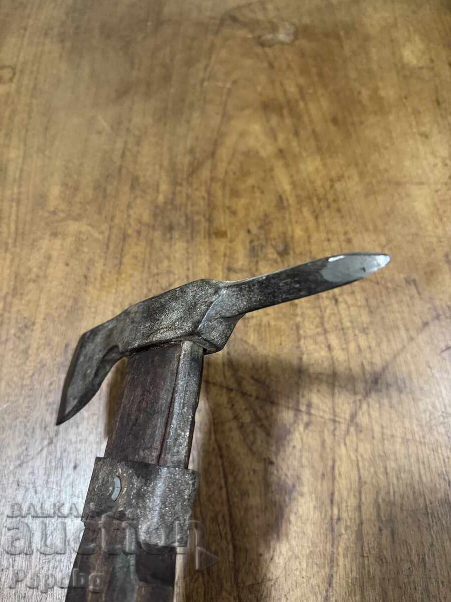 Доставка на Стар шанцов инструмент, брадва