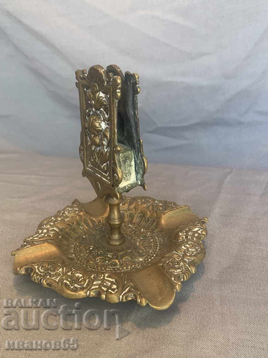 Delivery of Brass ashtray with matchbox holder with decoration Delivery of Brass ashtray with matchbox holder with decoration