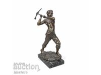 Sculptură din bronz