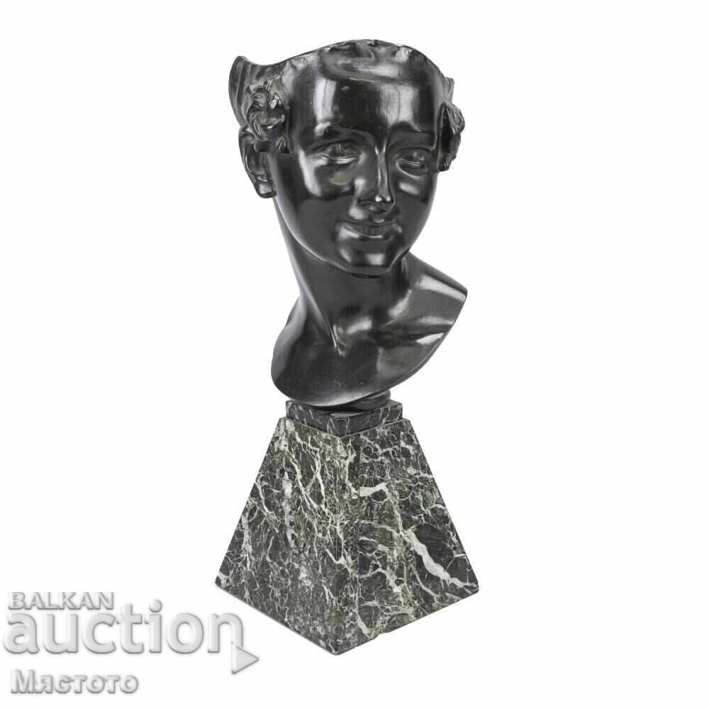 Bronze sculpture circa 1900 Bronze sculpture circa 1900