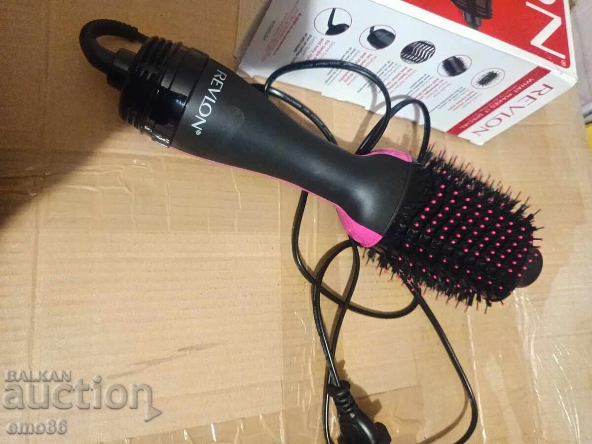 Revlon βούρτσα με πιστολάκι μαλλιών B.Z.C με τιμή 3.00 BGN | € 1.53