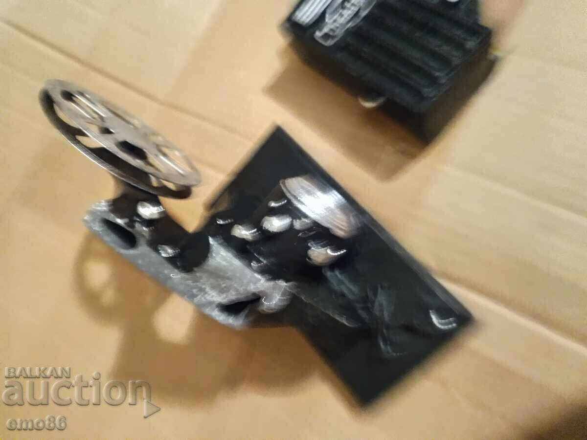 Ρετρό κάμερα Φιγούρα Β.Ζ.Κ με τιμή 2.00 BGN | € 1.02