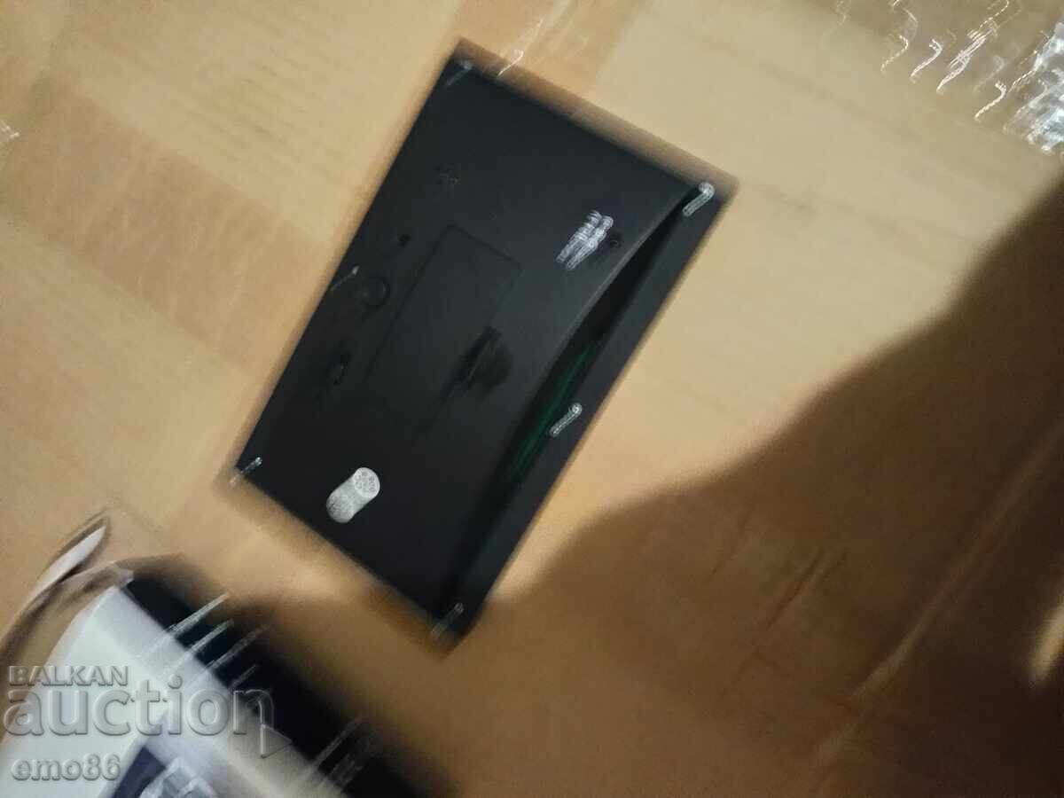 Knock-off watch with a thermometer B.Z.C with price 7.10 BGN | € 3.63 Knock-off watch with a thermometer B.Z.C with price 7.10 BGN | € 3.63