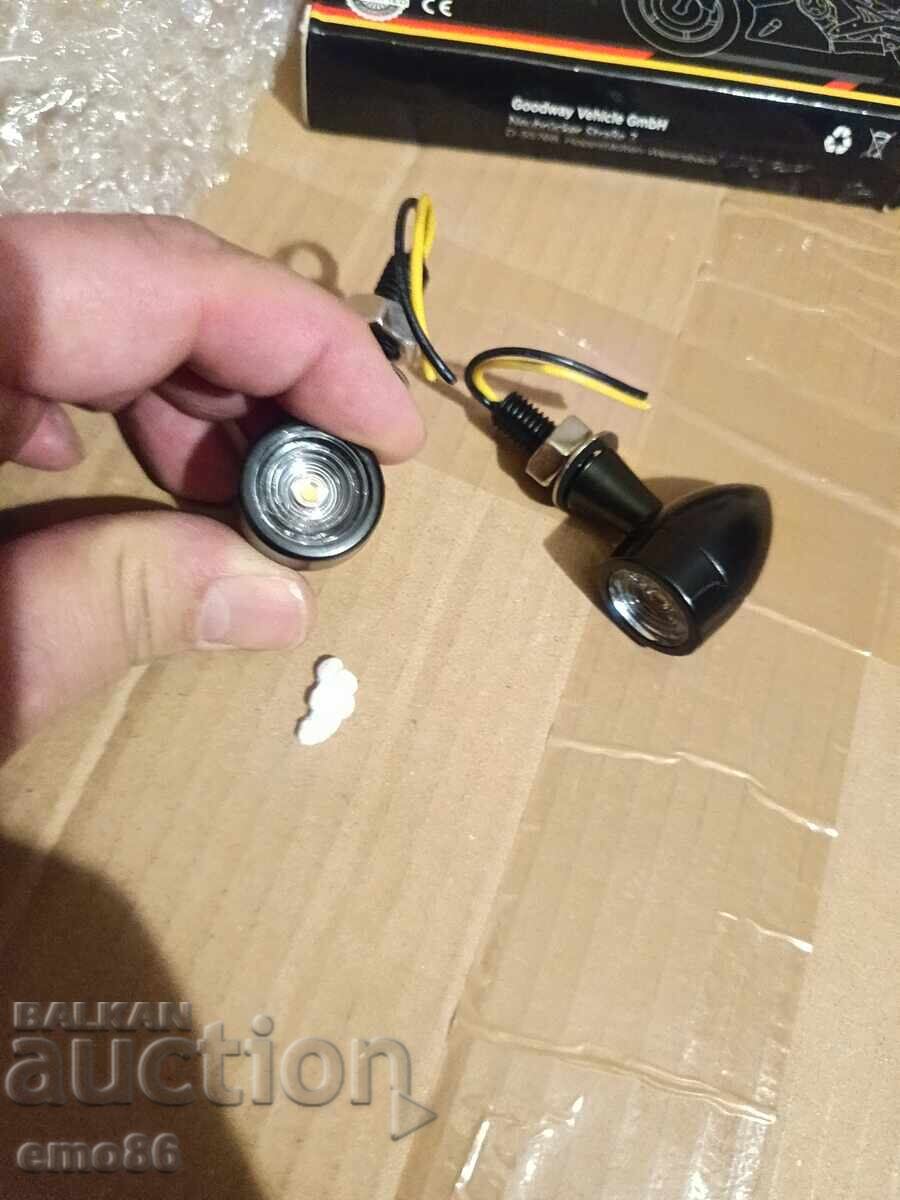 2 Led φλας για μηχανή Β.Ζ.Τ με τιμή 2.00 BGN | € 1.02 2 Led φλας για μηχανή Β.Ζ.Τ με τιμή 2.00 BGN | € 1.02