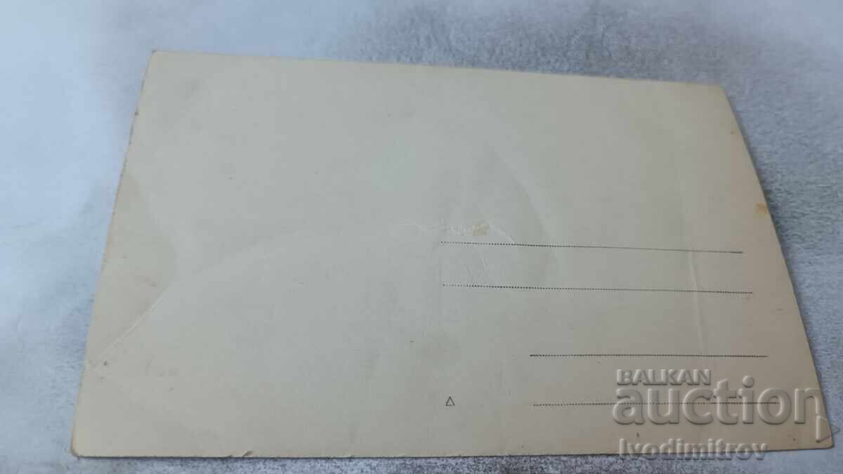 Φωτογραφία Νέων κοριτσιών με ρετρό μαγιό σε βράχο στη θάλασσα με τιμή 3.45 BGN | € 1.76 Φωτογραφία Νέων κοριτσιών με ρετρό μαγιό σε βράχο στη θάλασσα με τιμή 3.45 BGN | € 1.76