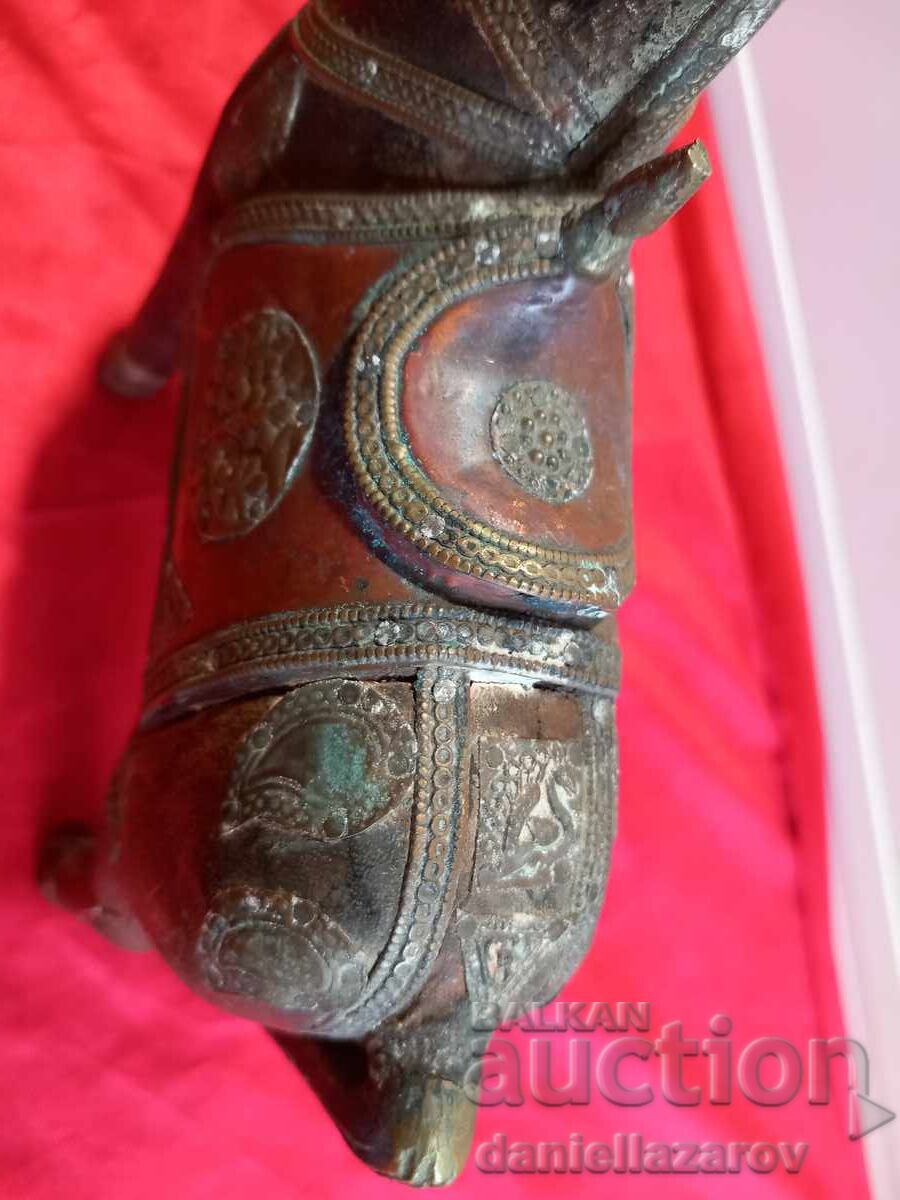 Δημοπρασία Αρχαίο Αγαλματίδιο ΑΛΟΓΟ, Ξύλο και Χαλκός