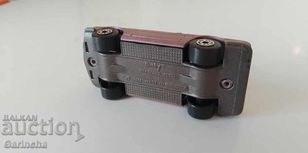 Delivery of Matchbox Bulgaria 1/64 MERCEDES 350