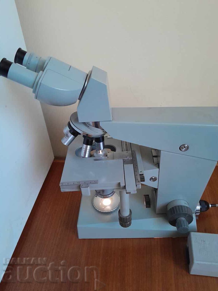 Микроскоп Carl Zeiss с цена 350.00 лв. | € 178.95 Микроскоп Carl Zeiss с цена 350.00 лв. | € 178.95