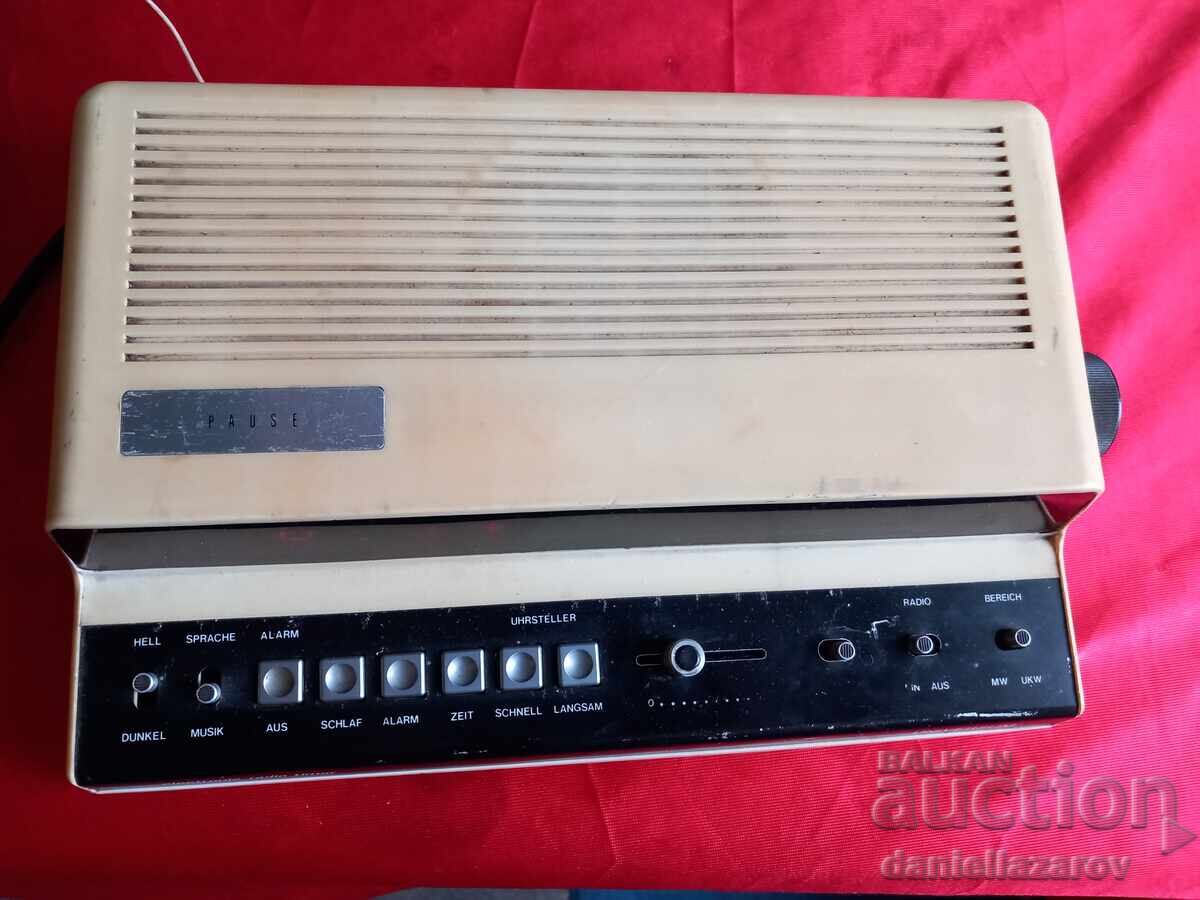 UNIVERSUM Ρετρό ΡΑΔΙΟ, Electronic Radio Timer, 1980s με τιμή 95.00 BGN | € 48.57