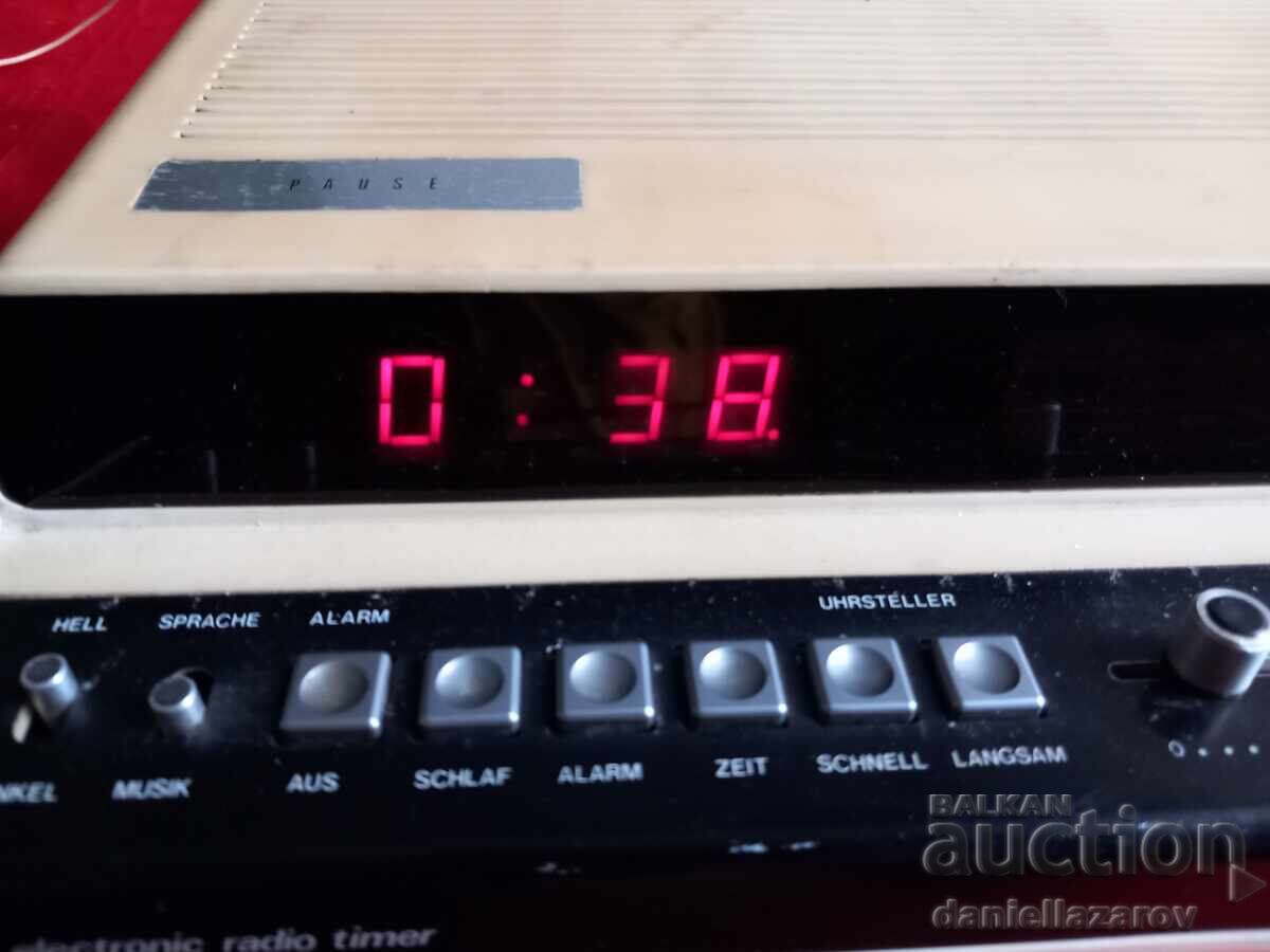 Δημοπρασία UNIVERSUM Ρετρό ΡΑΔΙΟ, Electronic Radio Timer, 1980s