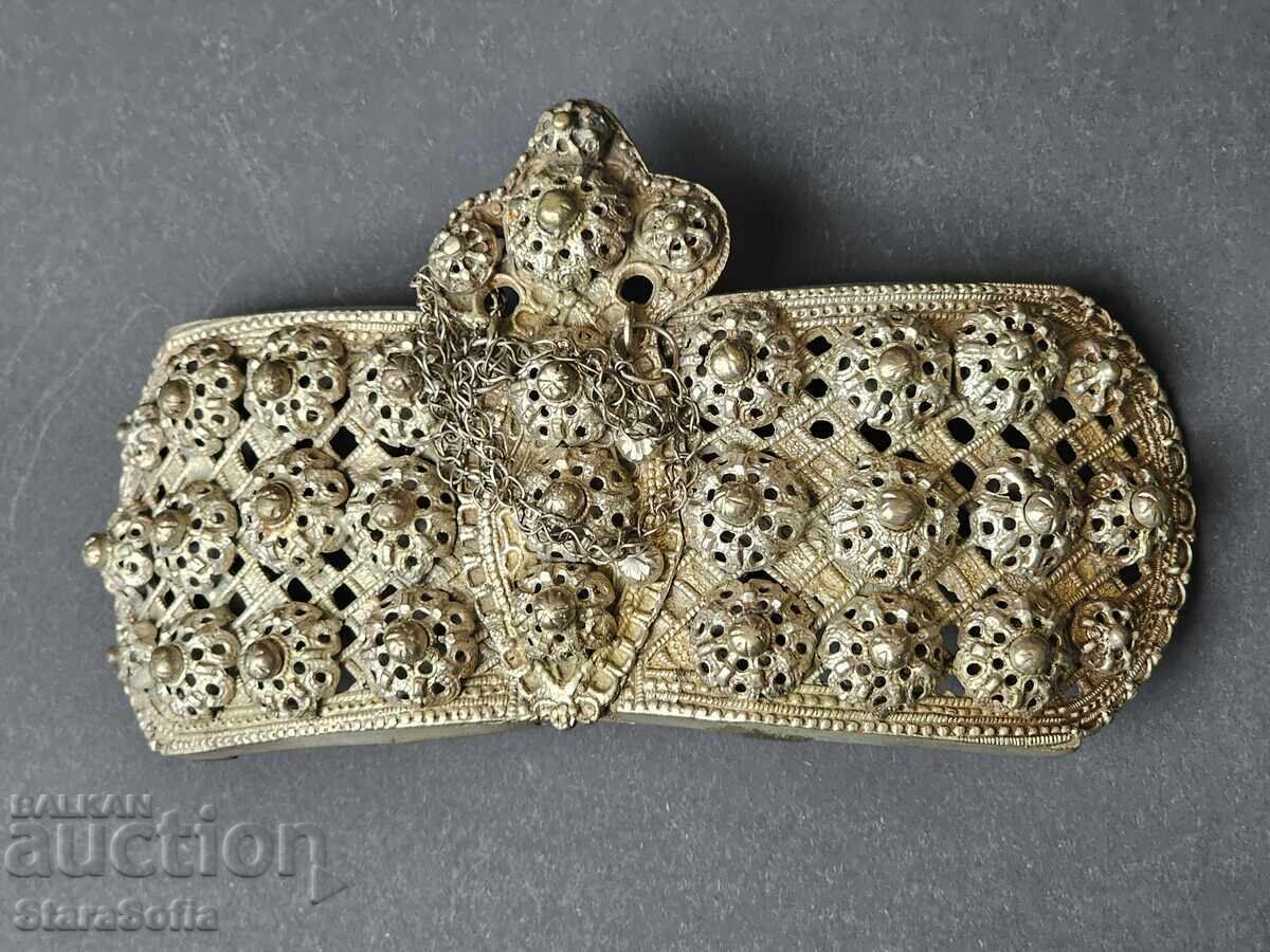 Authentic Revival-era Pendants from Teteven - 7