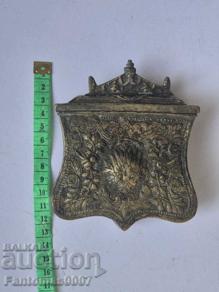 OLD AUTHENTIC FLINTLOCK-POWDER HORN - 10 OLD AUTHENTIC FLINTLOCK-POWDER HORN - 10