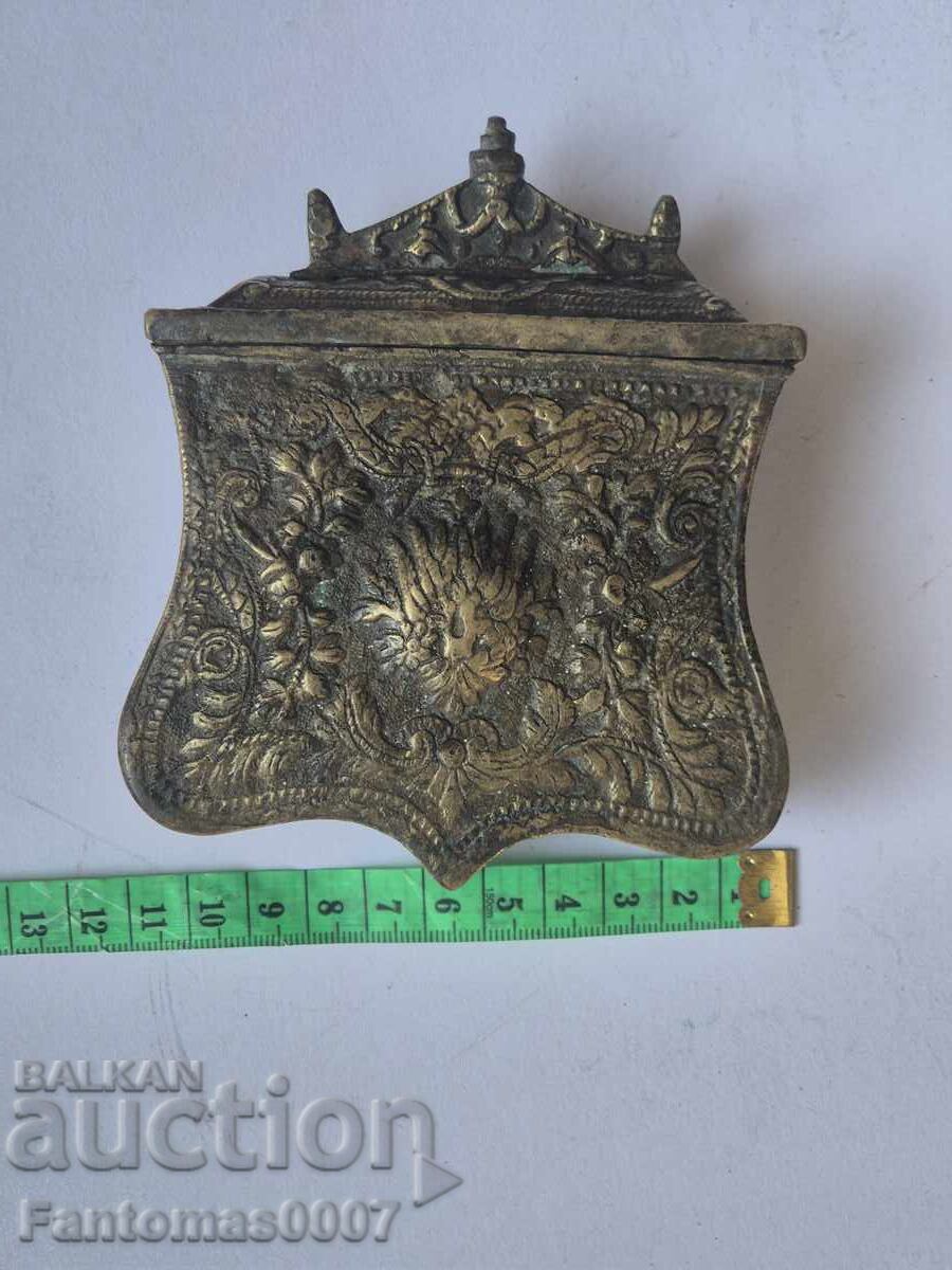 OLD AUTHENTIC FLINTLOCK-POWDER HORN - 11 OLD AUTHENTIC FLINTLOCK-POWDER HORN - 11