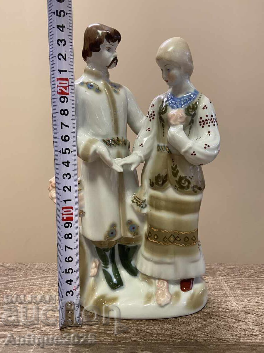 Figurină din porțelan „Mireasă” – Polonne, vintage URSS cu preț € 80.00 | 156.47 BGN