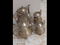 Veselă veche de ceai și cafea