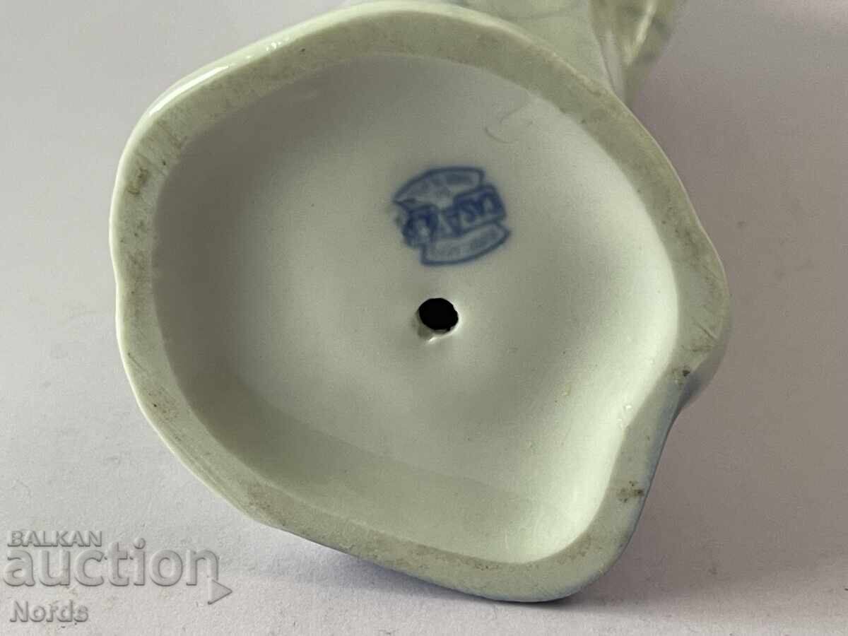 Porcelain figurine with markings - 5 Porcelain figurine with markings - 5