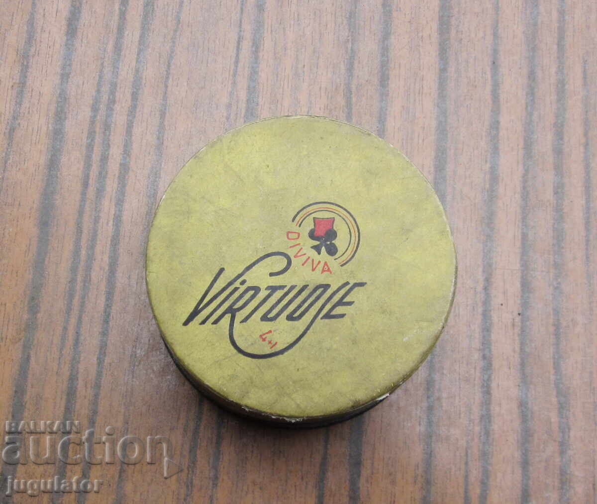 Kingdom of Bulgaria antique lady's powder virtuoso in a box