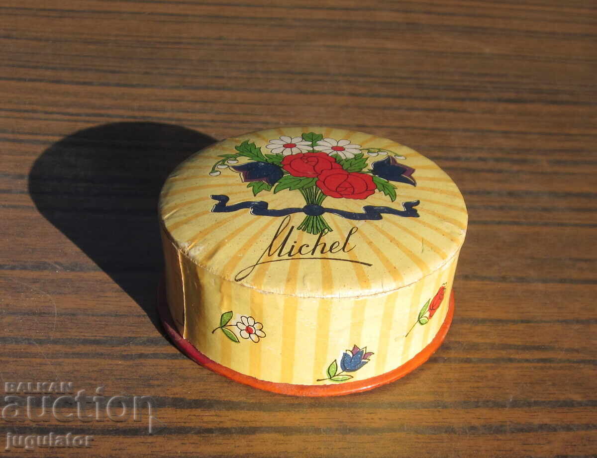 Delivery of Kingdom of Bulgaria antique ladies' powder Michel in a box