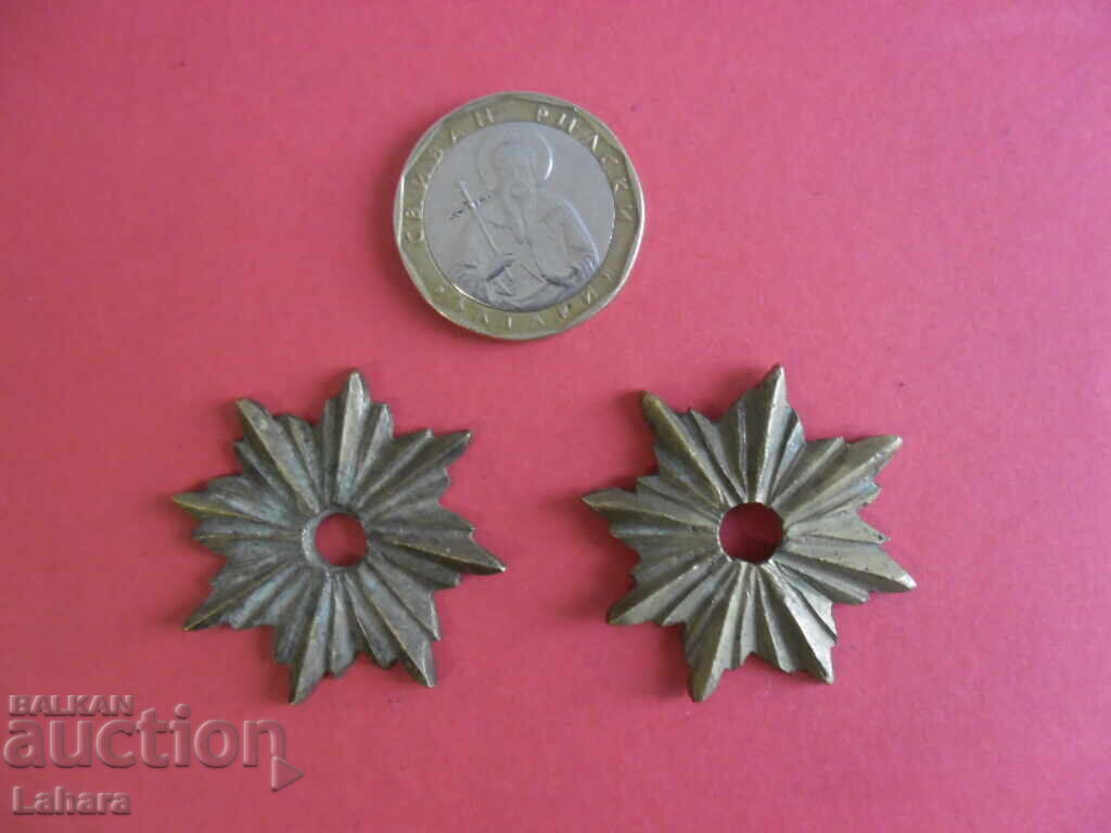 Auction  Antique bronze facade decoration for drawer handles