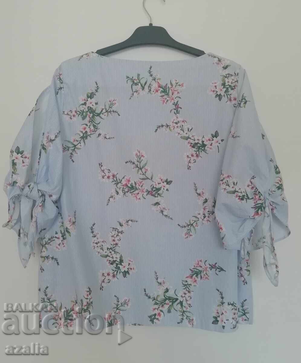 Delicate summer blouse 100% cotton with price 14.00 BGN | € 7.16