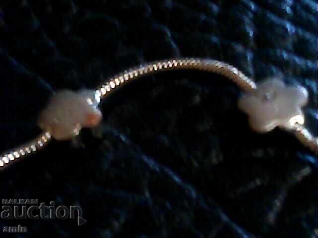 красива посребрена гривна с цена 5.00 лв. | € 2.56 красива посребрена гривна с цена 5.00 лв. | € 2.56