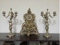 Ceas de alamă și două sfeșnice de alamă