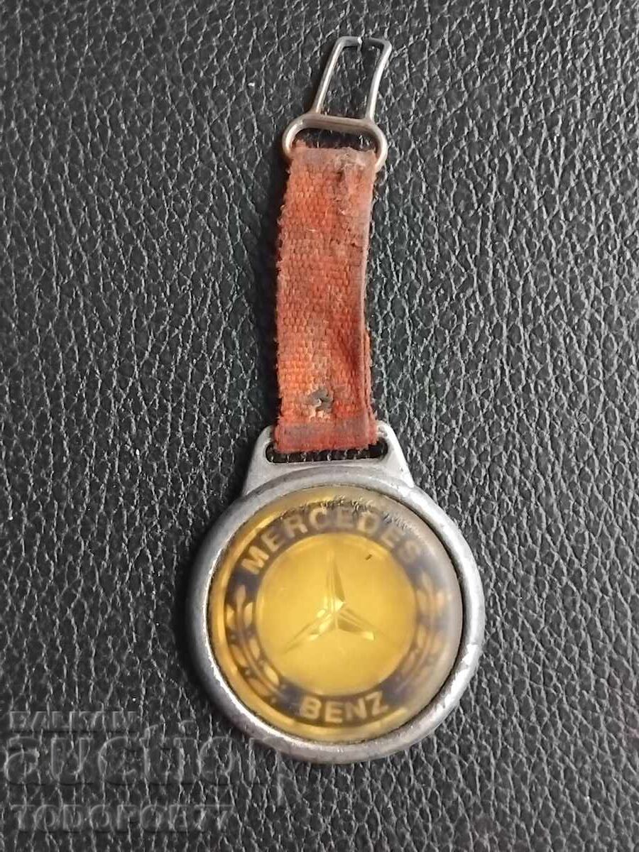 Παλιό μπρελόκ της Mercedes Παλιό μπρελόκ της Mercedes