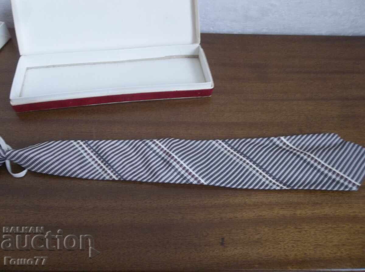 Παράδοση Γραβάτα